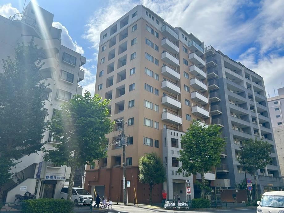 2LDK apartment in Nakano Ward, Tokyo - Photo 1