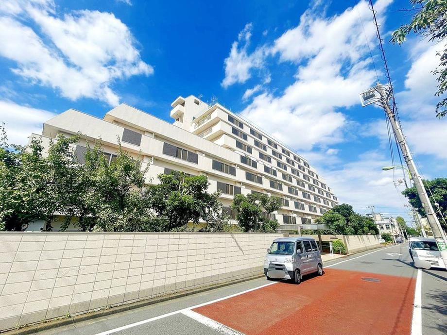 4LDK apartment in Setagaya Ward, Tokyo - Photo 1