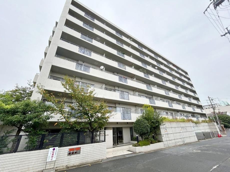 3LDK apartment in Hirakata, Osaka - Photo 1