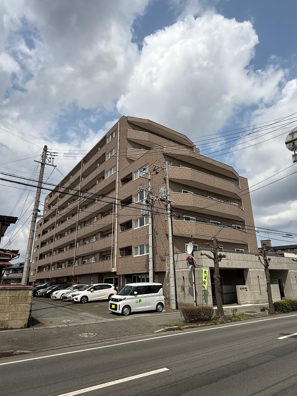 3LDK apartment in Yamagata, Yamagata - Photo 1