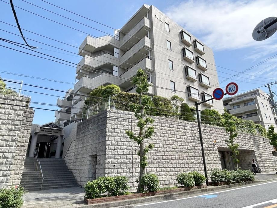 4LDK apartment in Fujisawa, Kanagawa - Photo 1