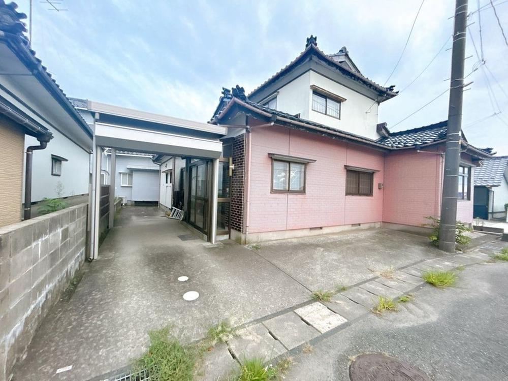 4LDK house in Sakata, Yamagata - Photo 1