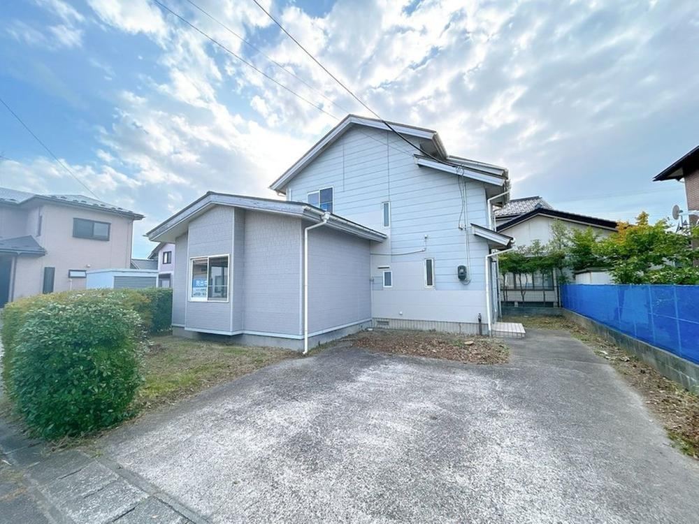 4LDK house in Tsuruoka, Yamagata - Photo 1