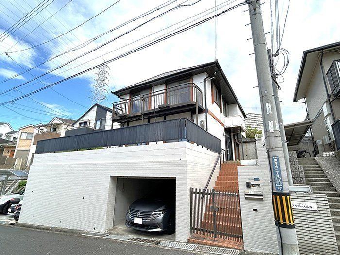 5LDK house in Suma Ward, Kobe, Hyogo - Photo 1