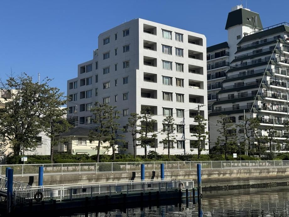 2LDK+S apartment in Koto Ward, Tokyo - Photo 1