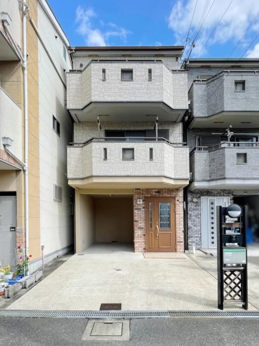 5LDK house in Kadoma, Osaka - Photo 1