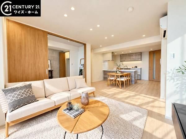 3LDK apartment in Shinjuku Ward, Tokyo - Photo 1