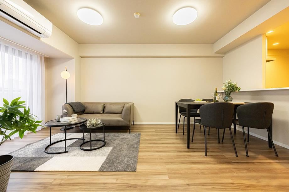 2LDK+S apartment in Meguro Ward, Tokyo - Photo 1