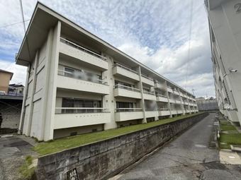 2DK apartment in Kashiwara