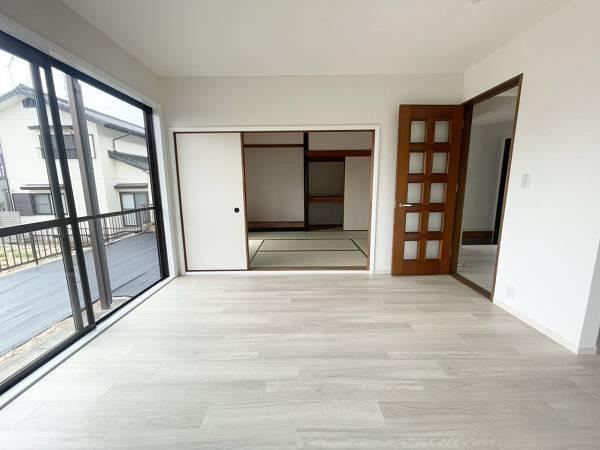 4LDK house in Hatsukaichi, Hiroshima - Photo 1