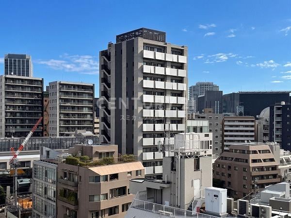 2LDK apartment in Shibuya Ward, Tokyo - Photo 1