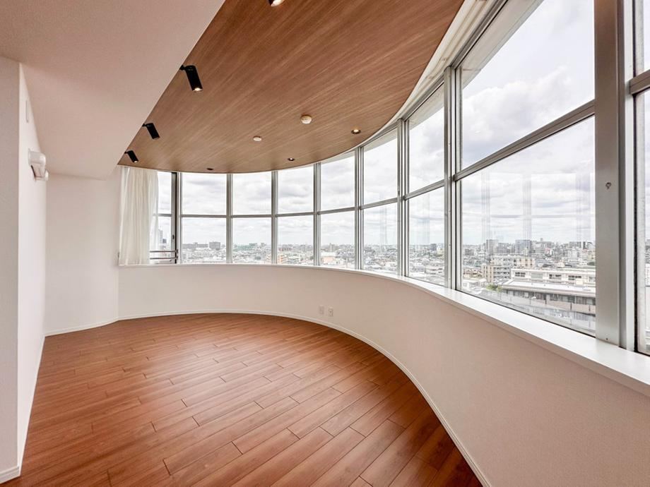 2LDK apartment in Toda, Saitama - Photo 1