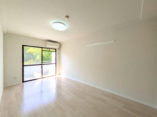 1K apartment in Matsuyama, Ehime - Photo 1