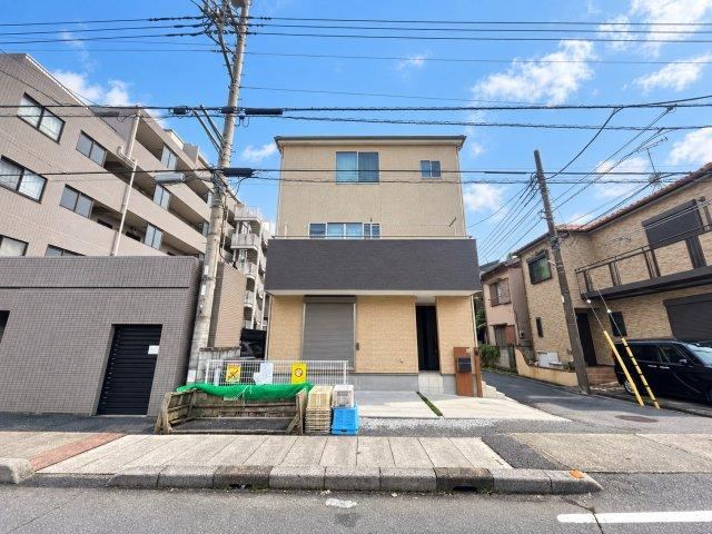 4LDK house in Koshigaya, Saitama - Photo 1