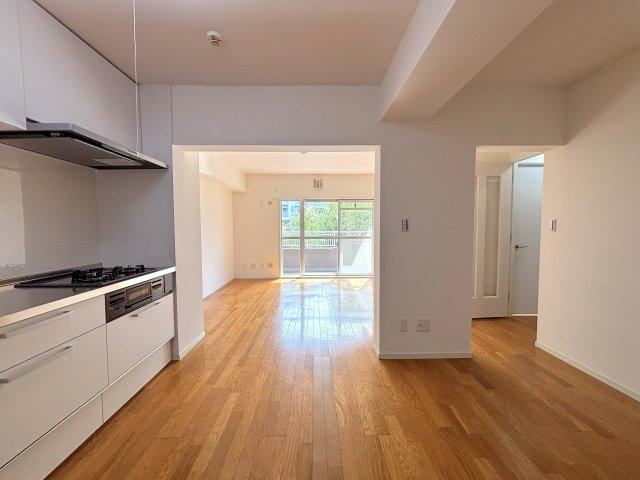 4LDK apartment in Hachioji, Tokyo - Photo 1