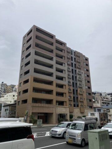 2LDK+S apartment in Naka Ward, Yokohama, Kanagawa - Photo 1