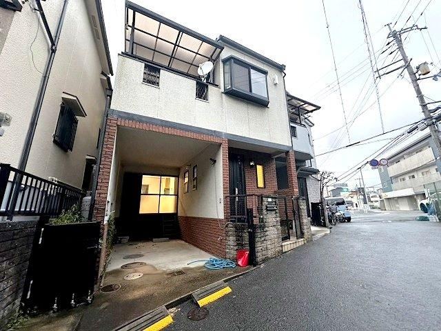 3LDK house in Hirakata, Osaka - Photo 1