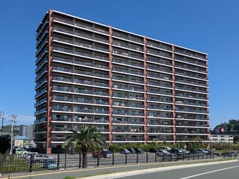 3LDK apartment in Nishi Ward