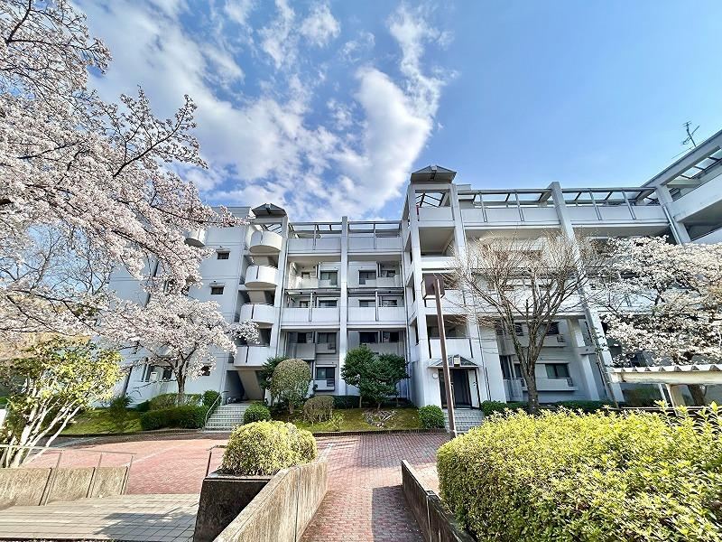 3LDK apartment in Kizugawa, Kyoto - Photo 1