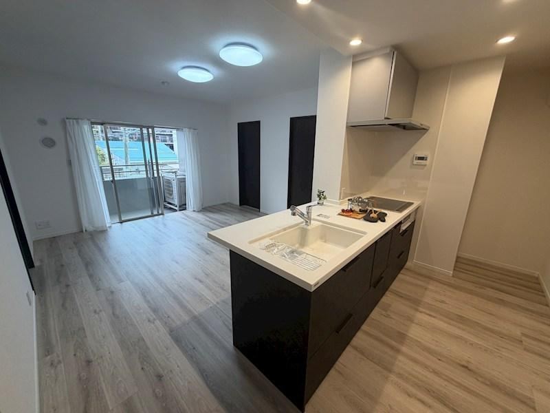 3LDK apartment in Sawara Ward, Fukuoka - Photo 1