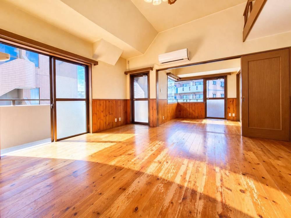 3LDK+S apartment in Arakawa Ward, Tokyo - Photo 1