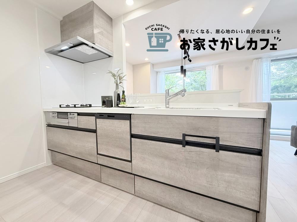 3LDK apartment in Higashinada Ward, Kobe, Hyogo - Photo 1