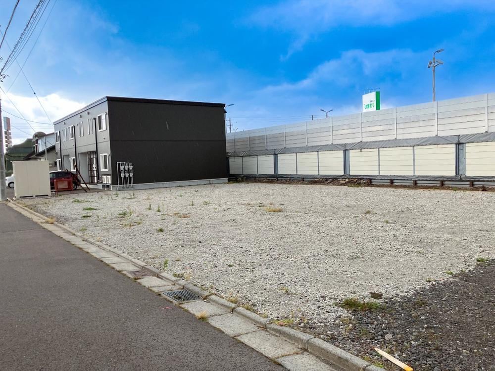 188 m² land in Hakodate, Hokkaido - Photo 1