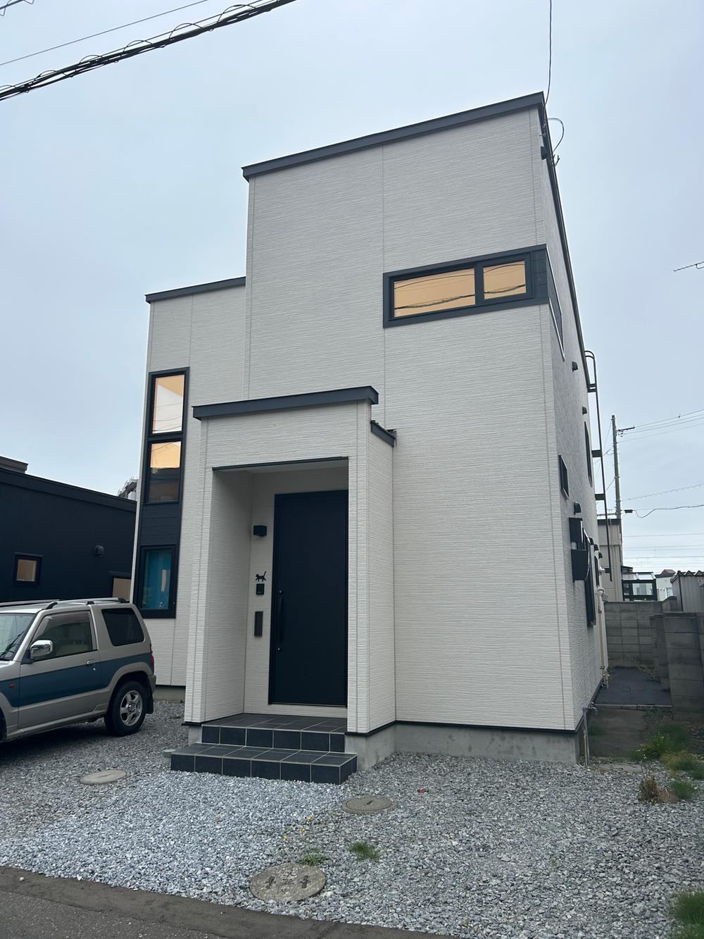 4LDK house in Kita Ward, Sapporo, Hokkaido - Photo 1