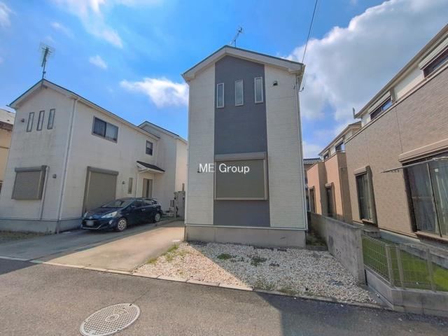 4LDK house in Iwatsuki Ward, Saitama - Photo 1