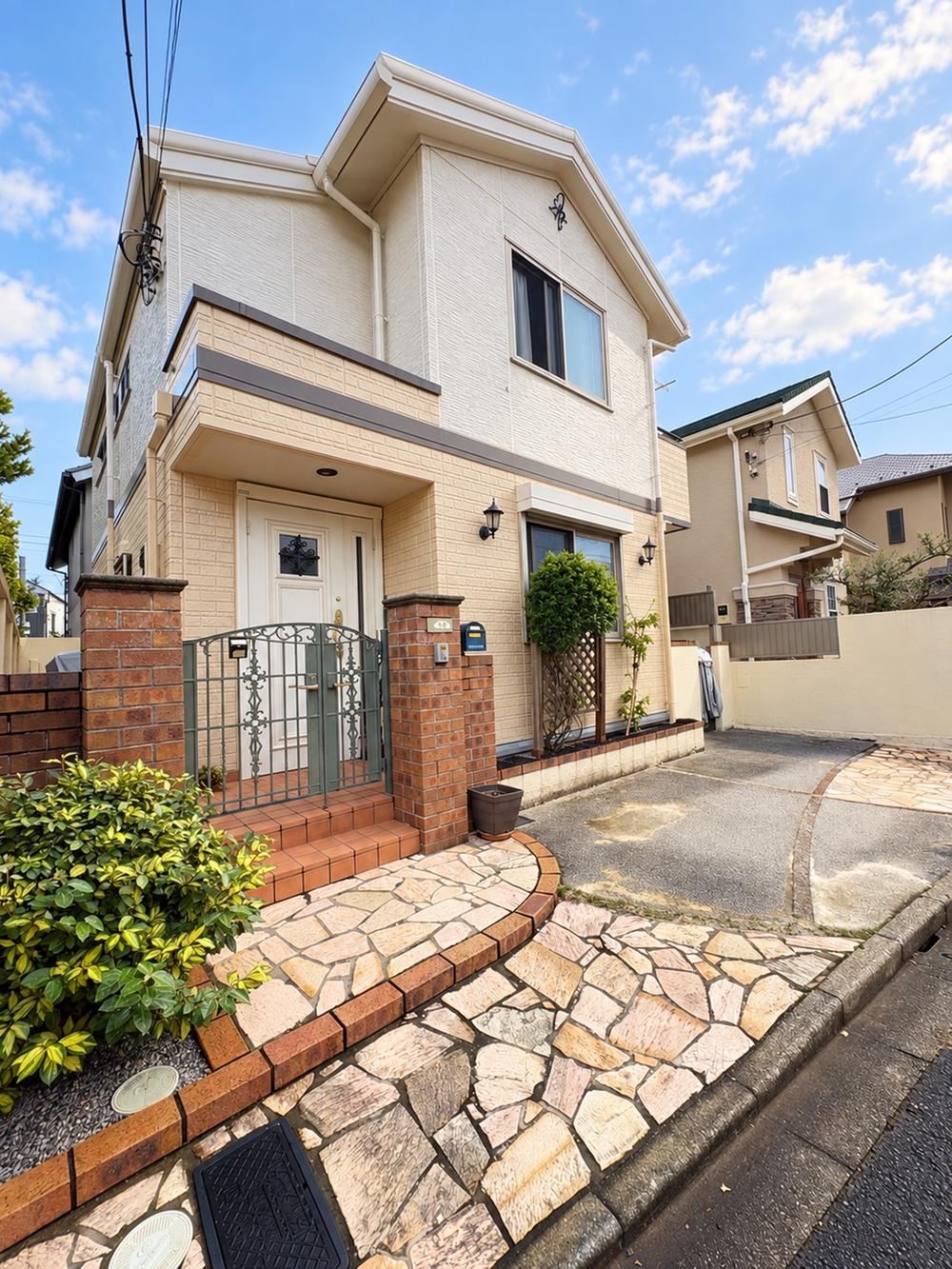 3LDK+2S house in Nakano Ward, Tokyo - Photo 1