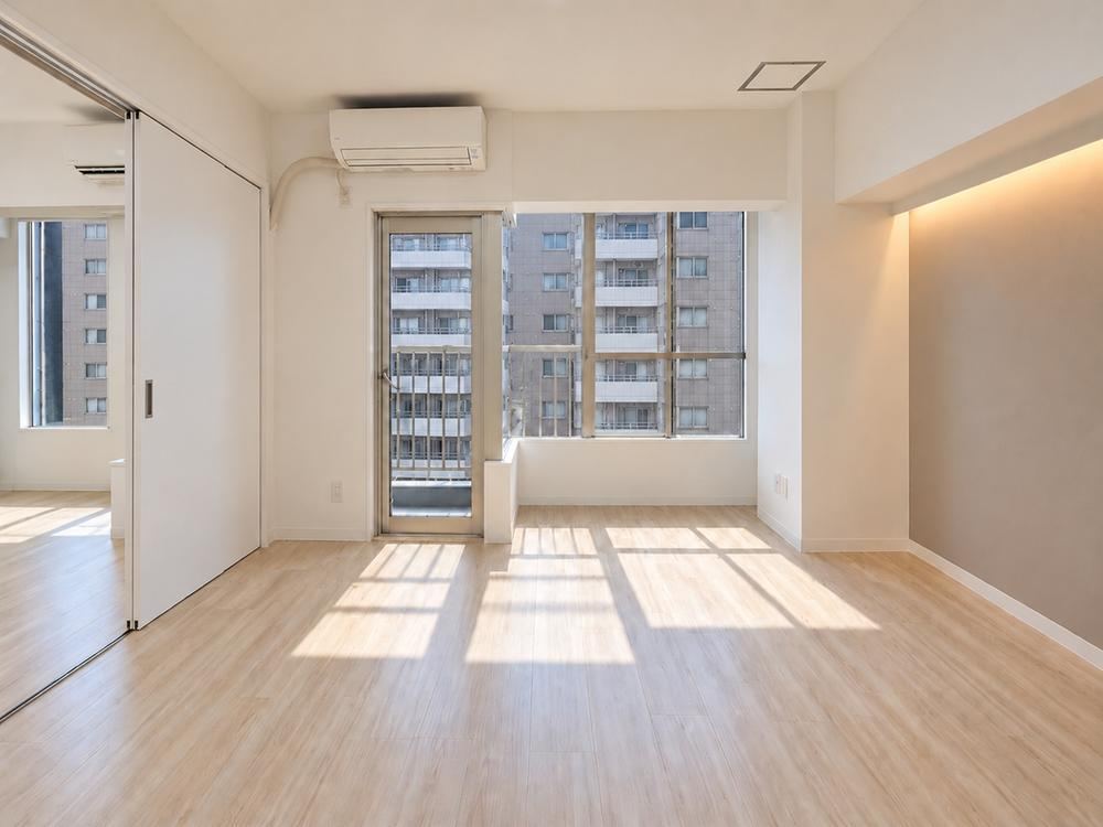 2LDK apartment in Shinjuku Ward, Tokyo - Photo 1