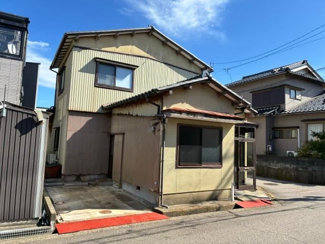5DK house in Kanazawa, Ishikawa - Photo 1
