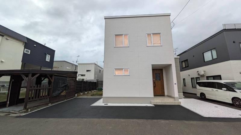 4LDK house in Kita Ward, Sapporo, Hokkaido - Photo 1