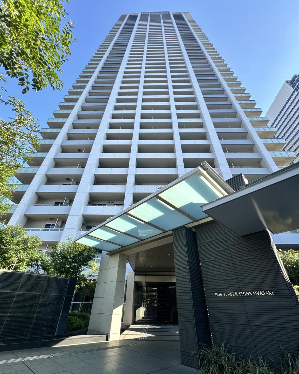 2LDK apartment in Saiwai Ward, Kawasaki, Kanagawa - Photo 1