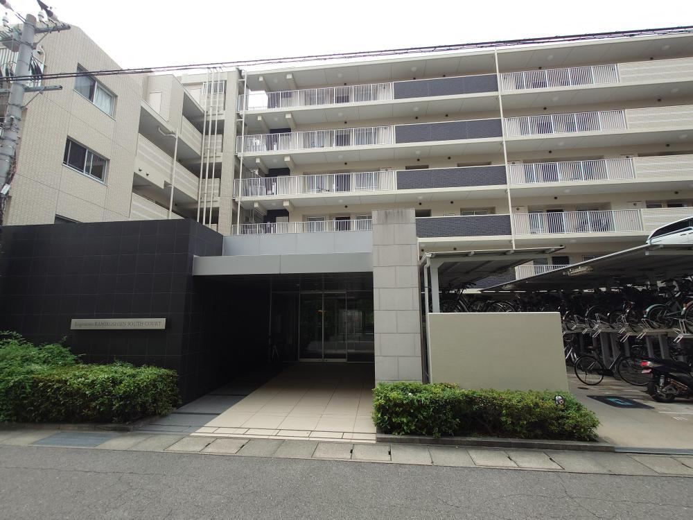 3LDK apartment in Nishinomiya, Hyogo - Photo 1