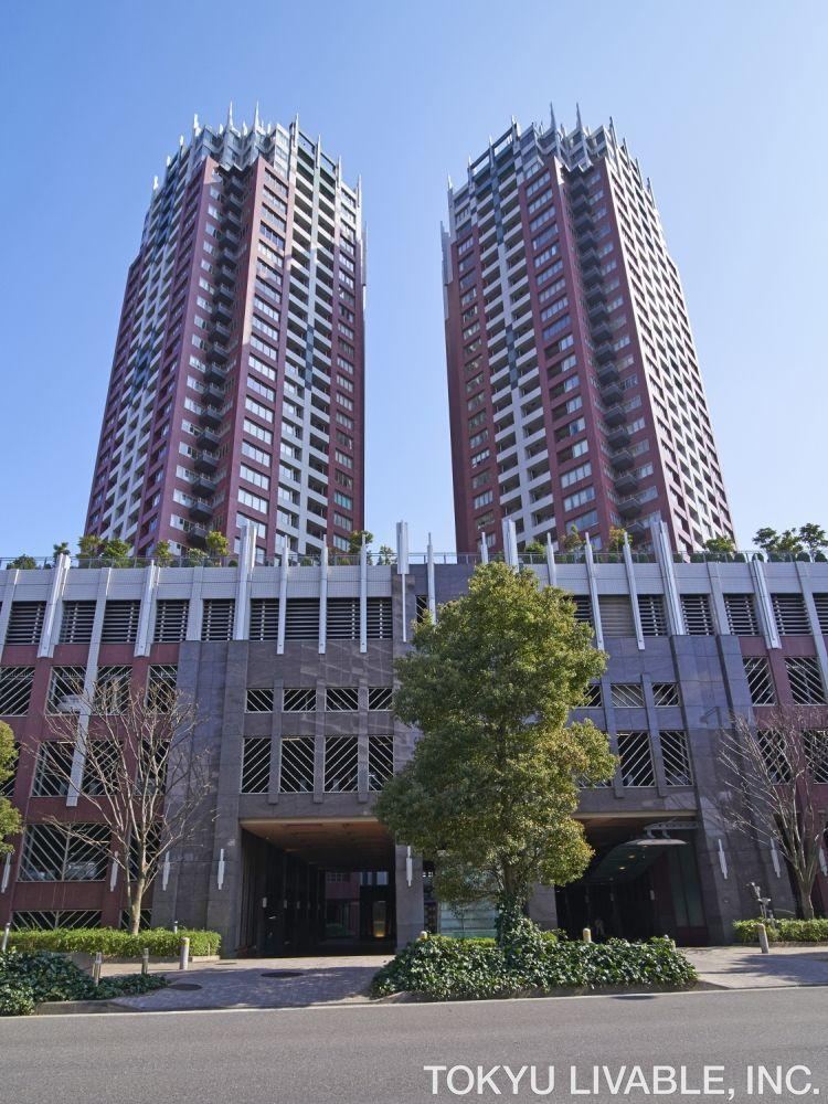 1LDK apartment in Minato Ward, Tokyo - Photo 1
