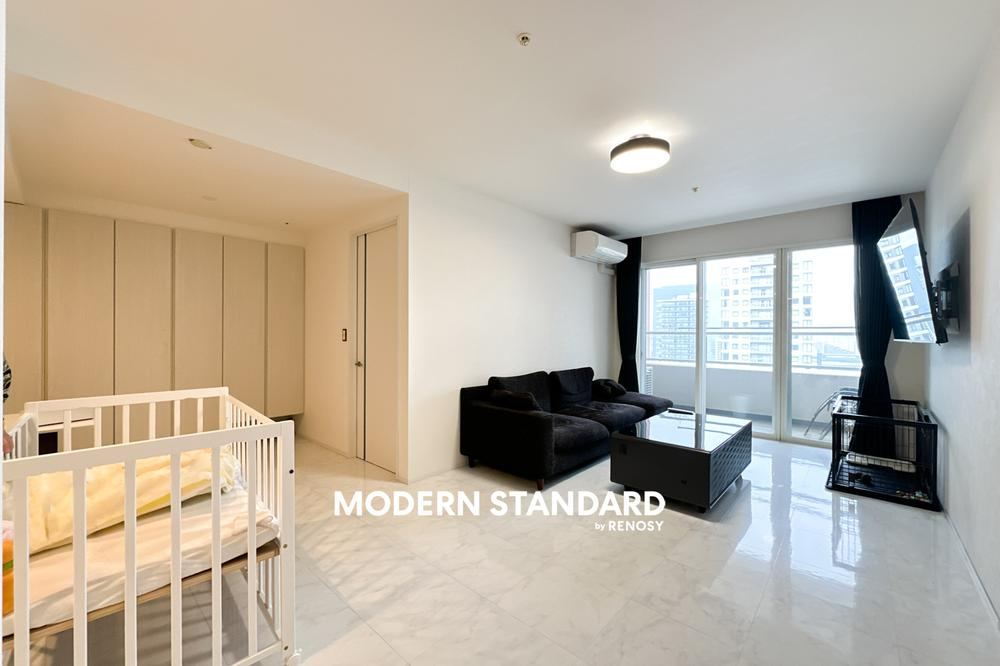 2LDK apartment in Minato Ward, Tokyo - Photo 1