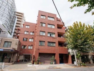 2LDK apartment in Shibuya Ward, Tokyo - Photo 1