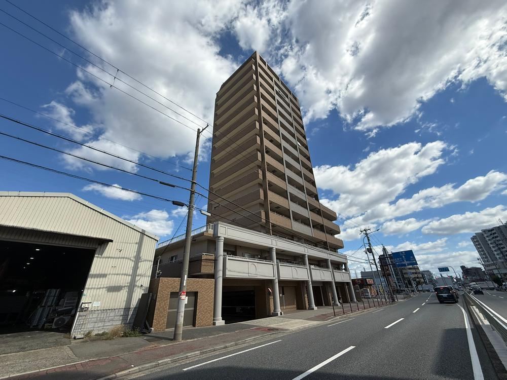 3LDK apartment in Suminoe Ward, Osaka - Photo 1