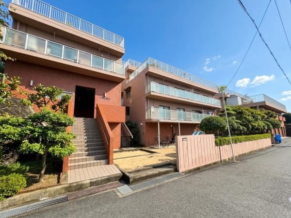 3LDK apartment in Mino, Osaka - Photo 1