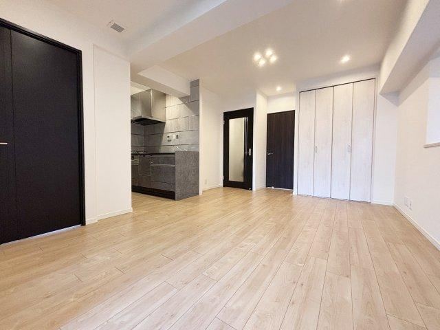 3LDK apartment in Tennoji Ward, Osaka - Photo 1