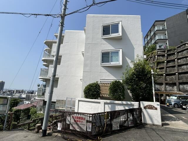 3LDK apartment in Nada Ward, Kobe, Hyogo - Photo 1