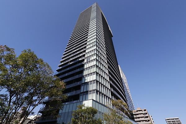 2LDK apartment in Saiwai Ward, Kawasaki, Kanagawa - Photo 1