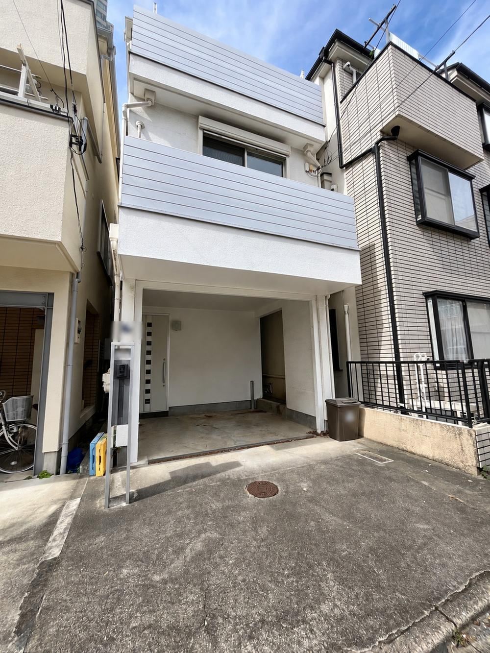 3LDK house in Minato Ward, Tokyo - Photo 1