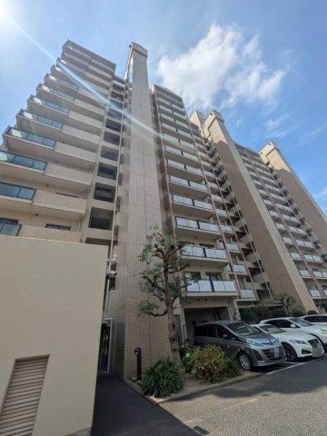 3LDK apartment in Konohana Ward, Osaka - Photo 1