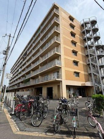 2LDK+S apartment in Nishinari Ward