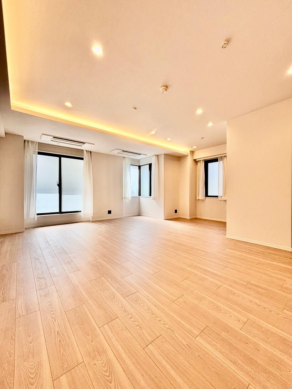 2LDK apartment in Bunkyo Ward, Tokyo - Photo 1