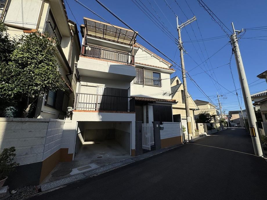 4LDK house in Ikeda, Osaka - Photo 1