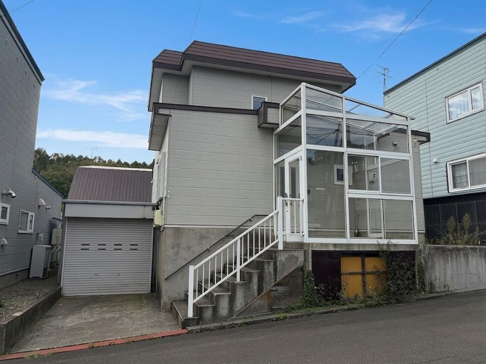 4LDK house in Otaru, Hokkaido - Photo 1