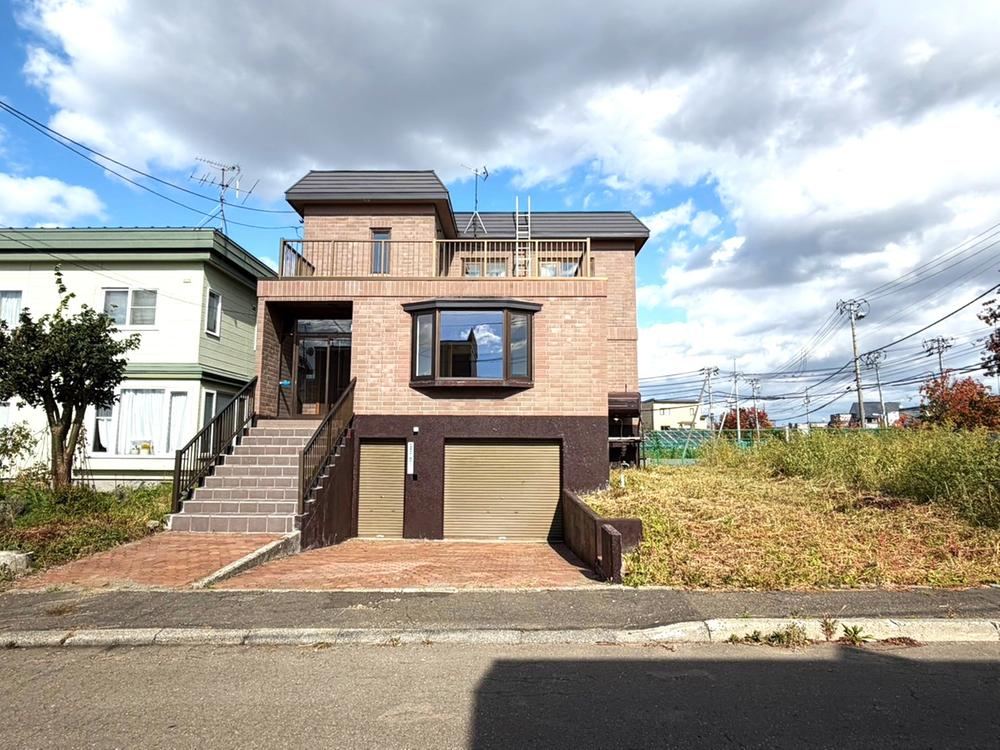 3LDK+S house in Ebetsu, Hokkaido - Photo 1
